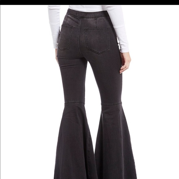 Black free people just float on bell bottom pants - Picture 2 of 3